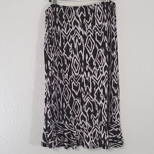PASSPORTS Brown & White Geometric Patterned Skirt w/Hem Ruffle Detail, size M